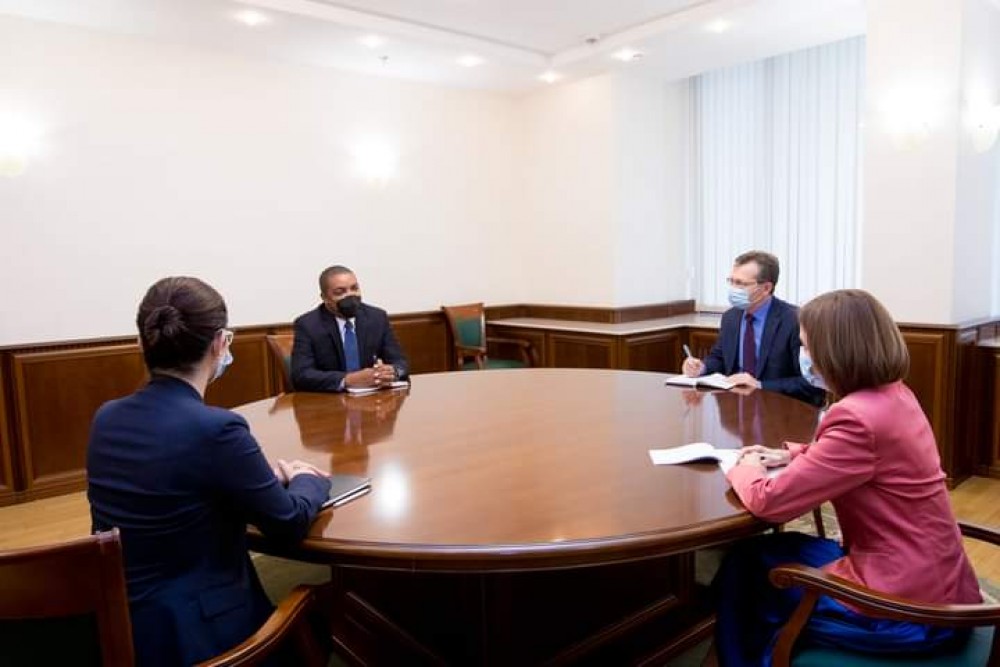 Maia Sandu a discutat cu noul Reprezentant permanent al FMI în Republica Moldova, Rodgers Chawani
